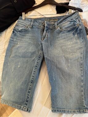 American Age Light Blue Cropped Denim Shorts med